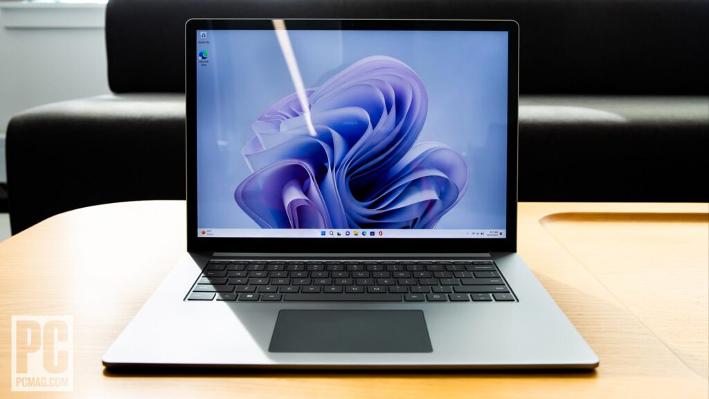 Mengulas Microsoft Surface Laptop 5 2022: Elegansi dan Performa untuk Produktivitas Harian