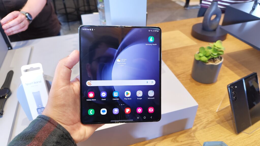 Samsung Galaxy Z Fold 5: Sebuah Pengalaman Lipat yang Semakin Matang